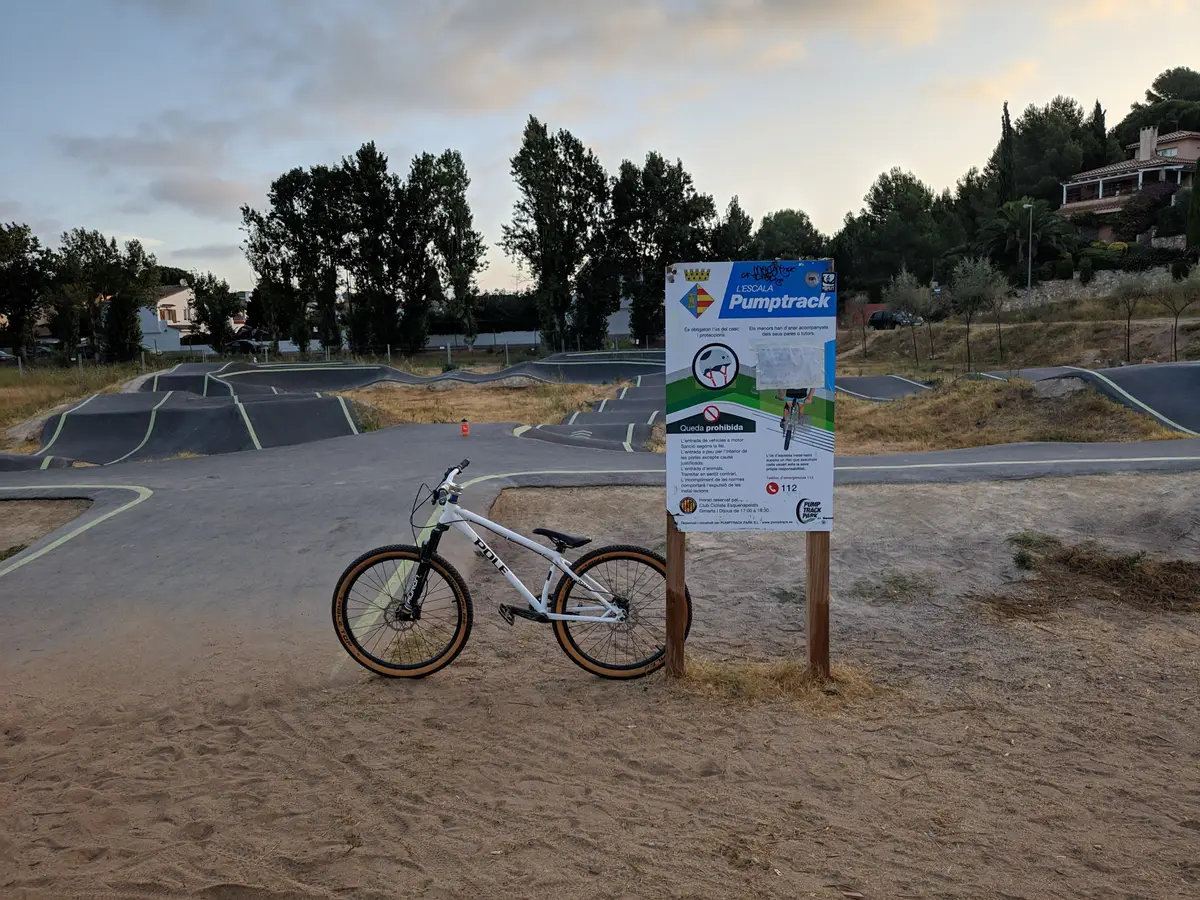 Pole Tomu — Dirt / pumptrack